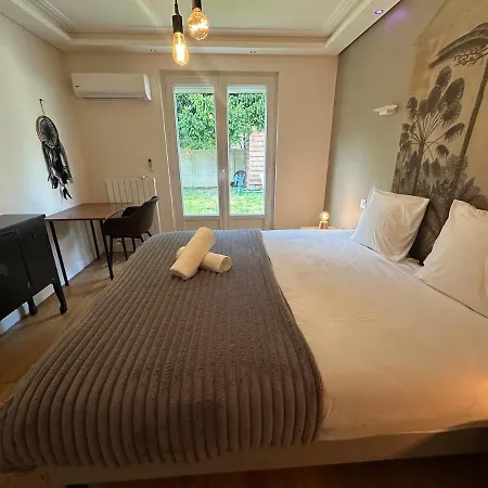 16 Personnes - Jacuzzi -wi-fi Netflix - Parking Villa