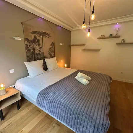 Villa 16 Personnes - Jacuzzi -wi-fi Netflix - Parking *