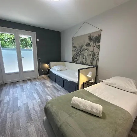 ヴィラ 16 Personnes - Jacuzzi -wi-fi Netflix - Parking ヴィルナーヴ・ドルノン