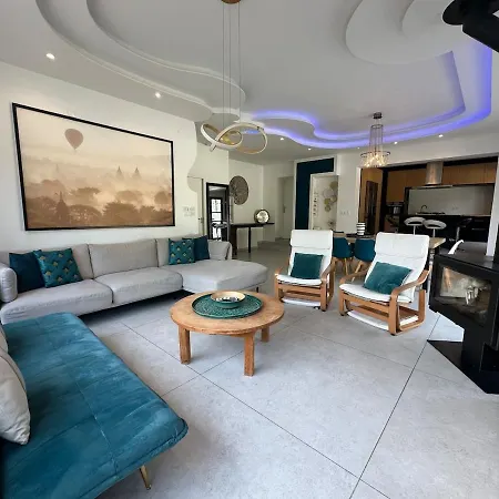 Villa 16 Personnes - Jacuzzi -wi-fi Netflix - Parking